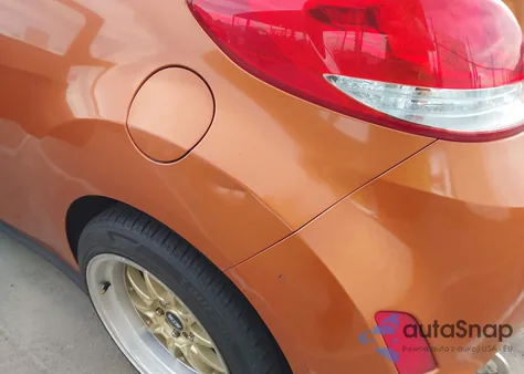 2013 Hyundai Veloster Base W/Black из США, поврежденный, VIN KMHTC6AD3DU133404